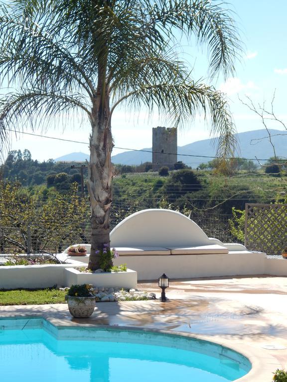 Villa Vravrona Tower & Suites Markópoulon Quarto foto