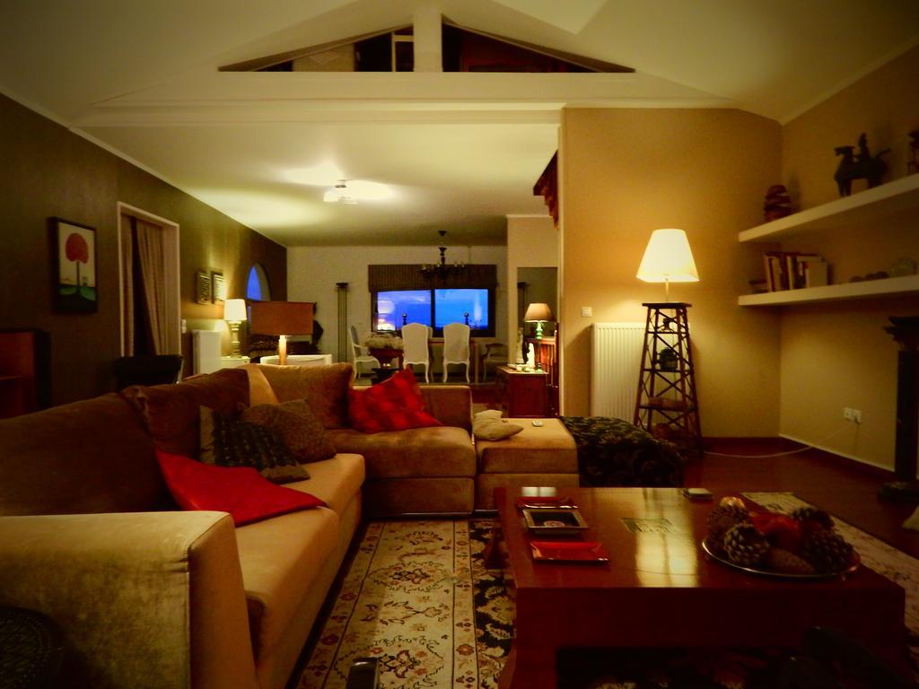 Villa Vravrona Tower & Suites Markópoulon Quarto foto