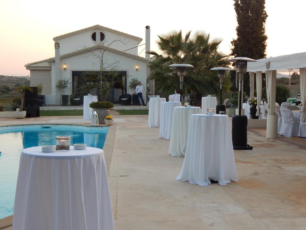 Villa Vravrona Tower & Suites Markópoulon Quarto foto